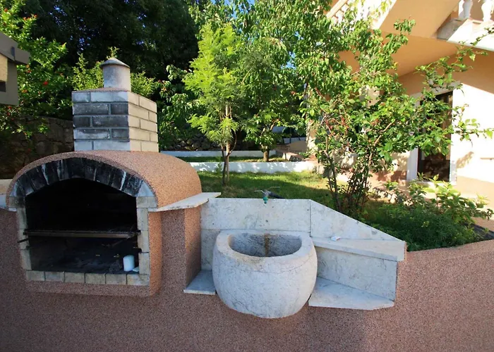 Two-bedroom Crikvenica Near Sea 6 *